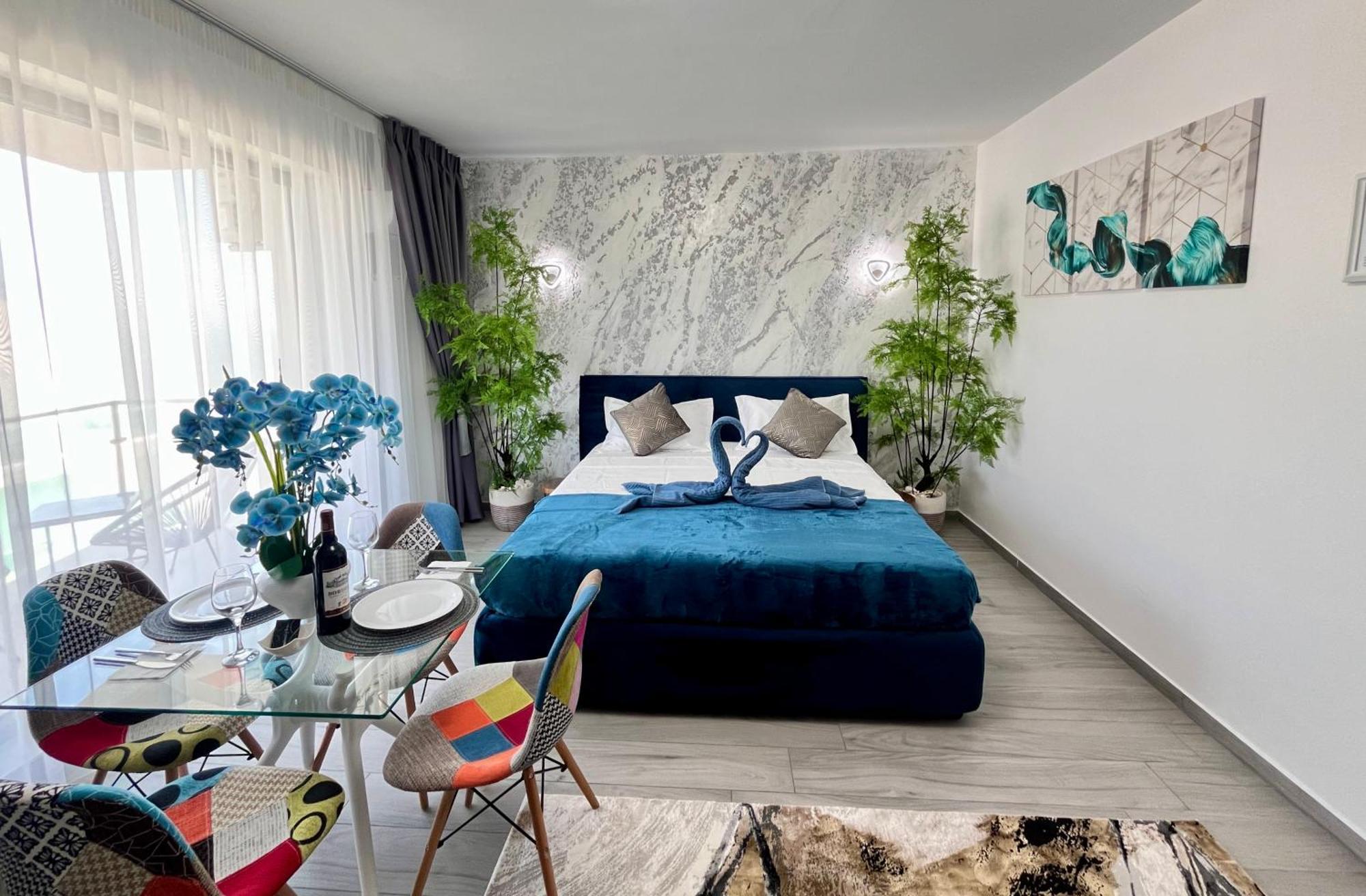 Cosmopolitan - Studio Pe Plaja Cu Vedere La Mare & Loc Parcare Gratis Năvodari Exteriör bild