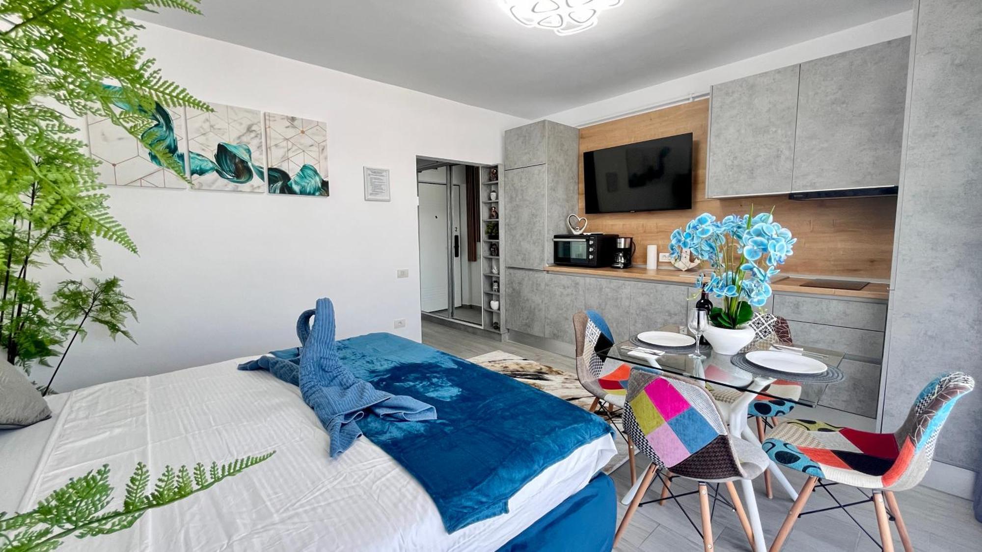 Cosmopolitan - Studio Pe Plaja Cu Vedere La Mare & Loc Parcare Gratis Năvodari Exteriör bild